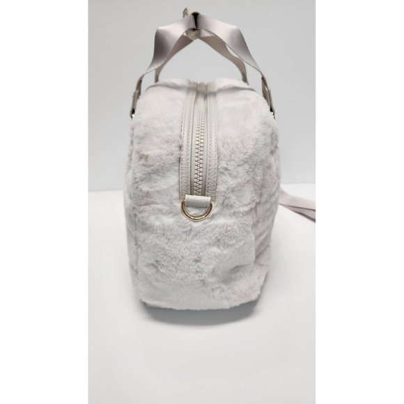 Cynthia Rowley Duffle Ivory Cream Fur Adjustable Removable Crossbody Strap - Picture 4 of 14